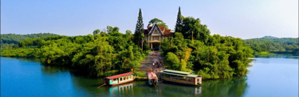Đầm Ao Châu Phú Thọ - Nơi được mệnh danh “Hạ Long thu nhỏ” có gì?
