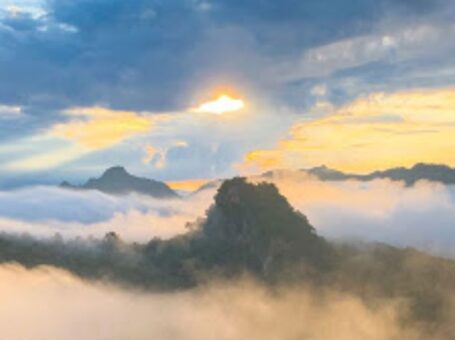 Khám phá vẻ đẹp hoang sơ của Núi Thắm, Phú Thọ