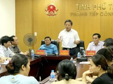 Lãnh đạo tỉnh Phú Thọ giải đáp tâm tư của giáo viên mầm non hợp đồng