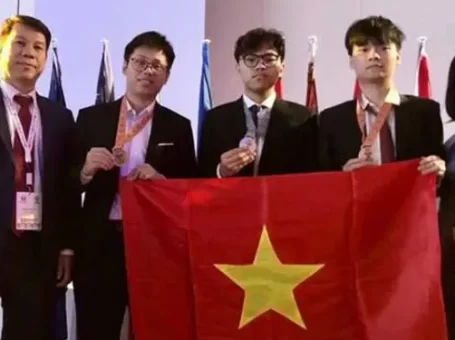 Nam sinh Vĩnh Phúc giành huy chương Olympic Sinh học quốc tế