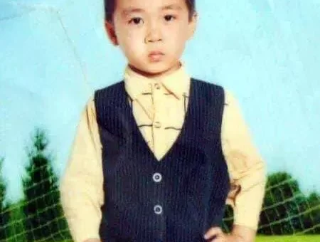 Nước mắt người mẹ 12 năm ròng rã tìm con trai mất tích bí ẩn