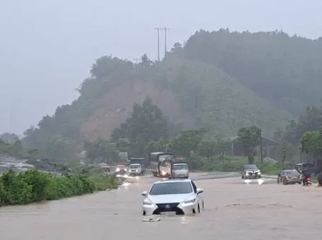 Bắc bộ bước vào cao điểm mưa, nhiều nơi mưa dồn dập, xối xả