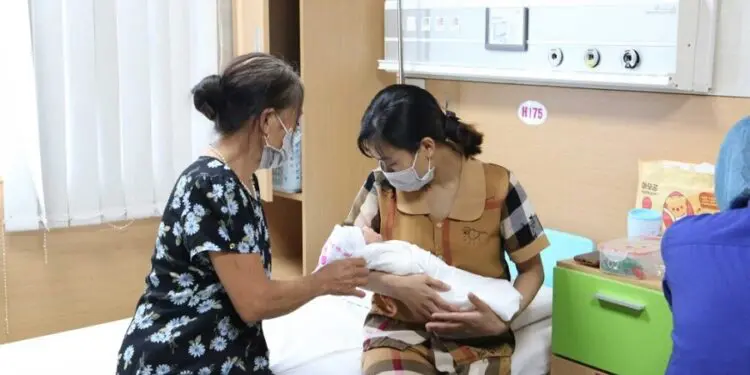 Bệnh viện Sản Nhi (Phú Thọ): Điều trị, nuôi dưỡng thành công trẻ sinh non chỉ cân nặng 700 gram