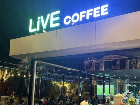 LIVE Coffee – Một quán cà phê nhỏ tại trường Cao đẳng Công nghiệp Thực phẩm