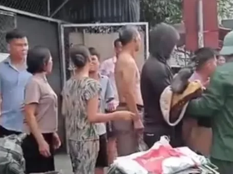 Phú Thọ: Con bị nghiện xin tiền không được, tưới xăng đốt nhà khiến mẹ tử vong