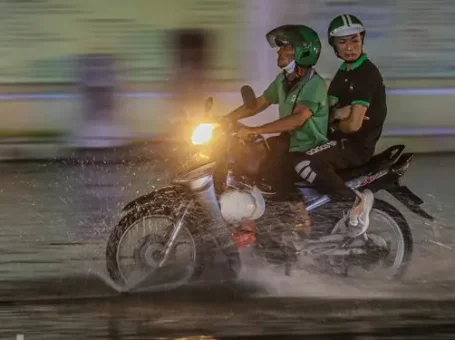 Từ đêm nay, miền Bắc chuyển mưa lớn