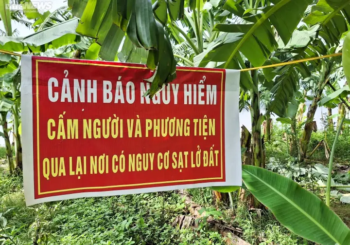 xa hoi 3 2 Phú Thọ: Sạt lở nghiêm trọng bờ sông Thao, hơn 1.000 hộ dân bị ảnh hưởng