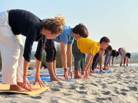 Arogya Yoga School – Yoga Retreat in Rishikesh