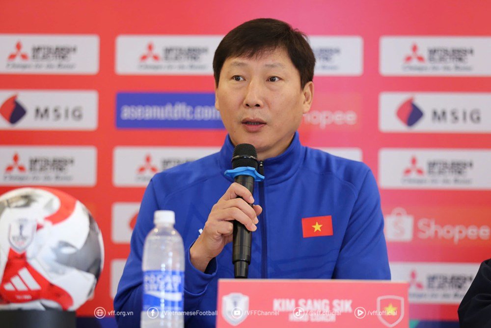 HLV Kim Sang-sik Tự Tin Trước Trận Bán Kết 1